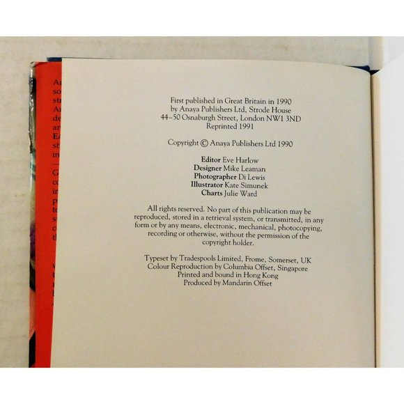 Easy to Cross Stitch by Gail Lawther 1991 Colorful Illustrations Hardback Jacket - Picture 5 of 9